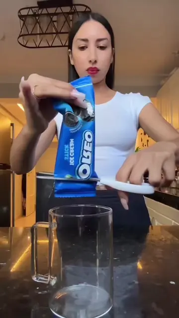 Oreo Iced Latte ☕️ #coffee #latte #oreo #asmr #satisfying 