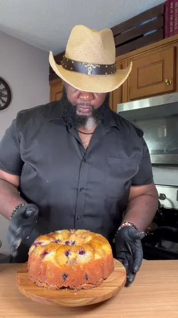 Pineapple Blueberry Lemonade Pound Cake Ingredients For the Pineapple Layer 6–8 