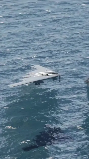 B2b Sperit bomber landing at USA aircraft carrier #avation #virel #jf #b2b 