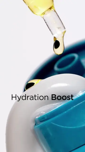 Your skin is thirsty. Give it the Deep Drink. Mix 2/3 HydraEssentiel Mask with 1