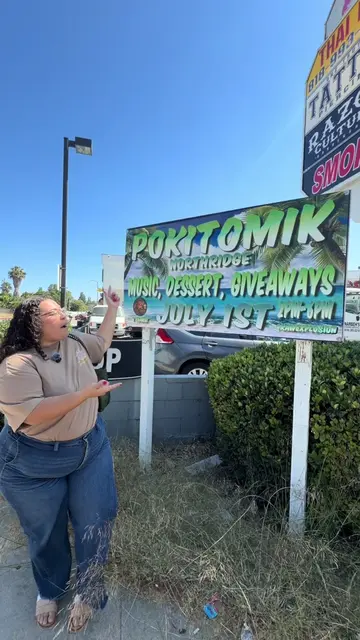 🥢 If you've been looking for an excuse to try @Pokitomik Northridge this is it!