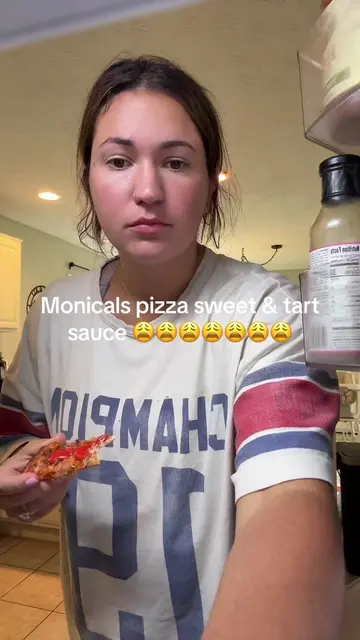 A must have while we’re home lol @Monical's Pizza #centralillinois #pizzareview 