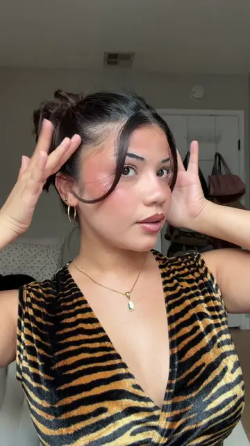 CURLY MESSY BUN HAIR TUTORIAL ⭐️ #hairtutorial #curlymessybun #messybun #messybu