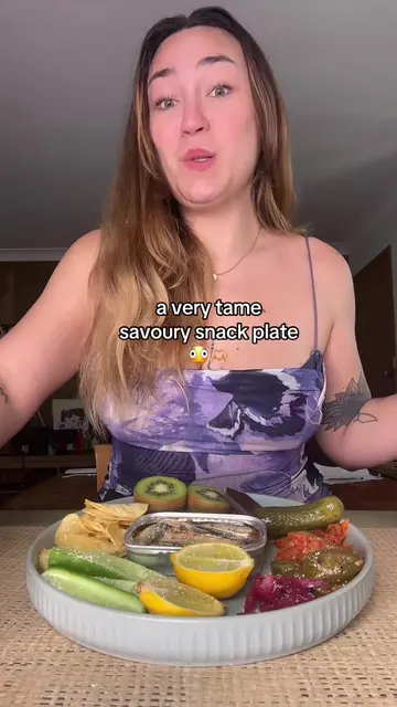 savoury snack plate but make it tame xx #snackplate #savoury #girldinner 