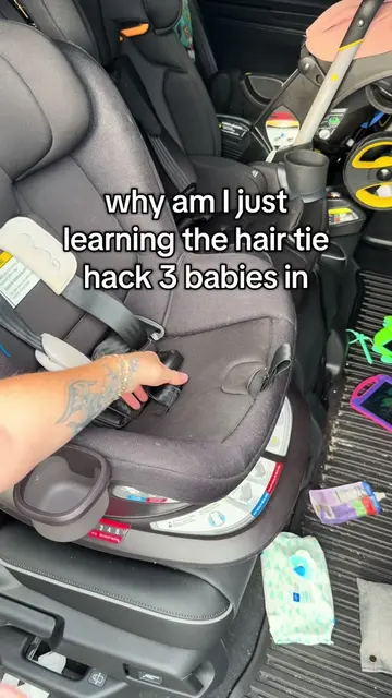 Car seat hair tie mom hack 🚗✨ This seriously makes buckling your little one in 