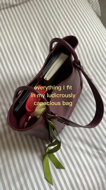 Everything I fit in my #workbag to ensure maximum stakeholder engagement and KPI