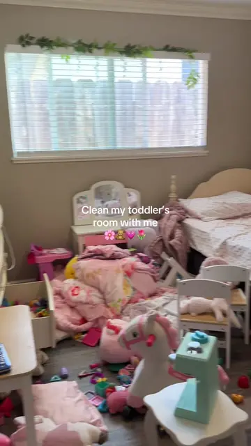 Clean my toddler’s room with me 🌸🧸💗🌷 #cleanwithme #cleaningtiktok #CleanTok 