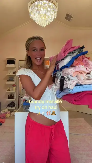 these new colors omg😍😍 #brandymelville #brandymelvillehaul #haul #outfitinspo 