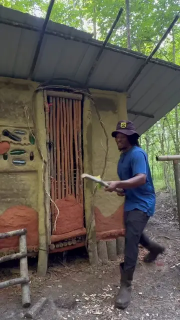 Day 36 of bushcrafting a whimsy tiny cob house in the middle of nowhere va on a 