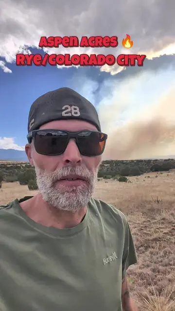 ⚠️ WIND SHIFT ALERT — Aspen Acres Fire is pushing back toward the hill near Hwy 