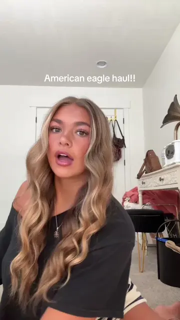 Styling the new summer trends with American Eagle's new arrivals! @American Eagl
