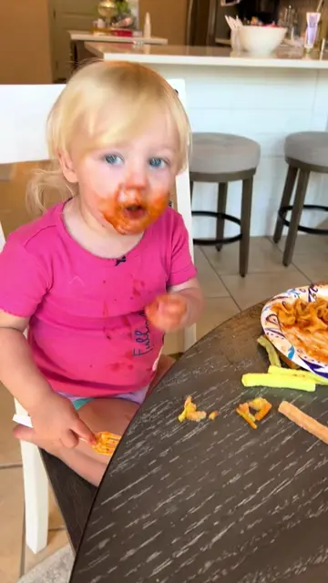 Lessons with Marilyn 😂🍝🙏🏽 • She was 2 and we can’t get over the dancing whil