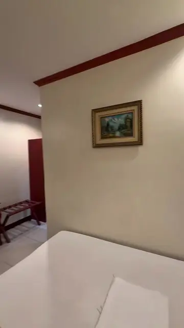 Under ₱1000 stay in Cebu City? Here’s What to Expect 🏨 🎡 Agoda Activities: 𝗞�