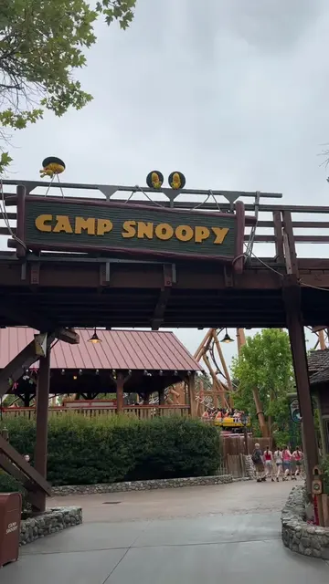Your sign to go to Camp 🏕️ Snoopy 🐾❣️#knottsberryfarm #snoopy #peanuts #socal 