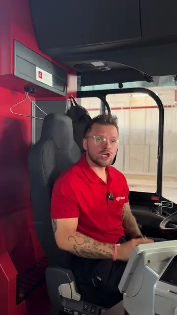 Findest du es gehört sich so ? 🤔 ⬇️ . . Also mir wurde als Kind beigebracht den