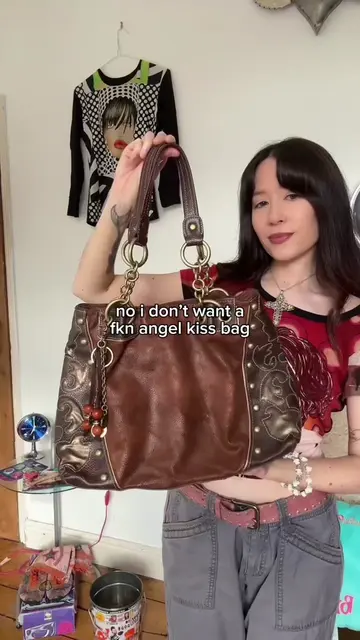 if angel kiss has no haters 💀 #2000sfashion #y2k #secondhandfashion #angelkiss 