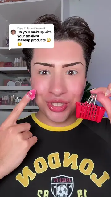 Replying to @Jesse FULL FACE OF MY TINIEST MAKEUP??!😱🤔😭 #makeup #beauty #vira