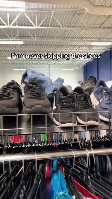 #jordan4 #fyp #blackcats #viral #thrift 