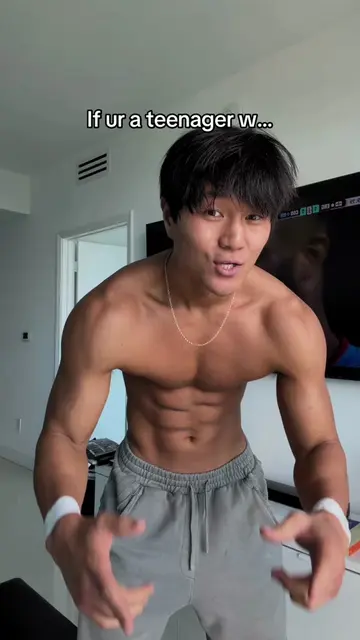 Zero equipment needed for horse shoe triceps bro! #jparkfit #fyp 