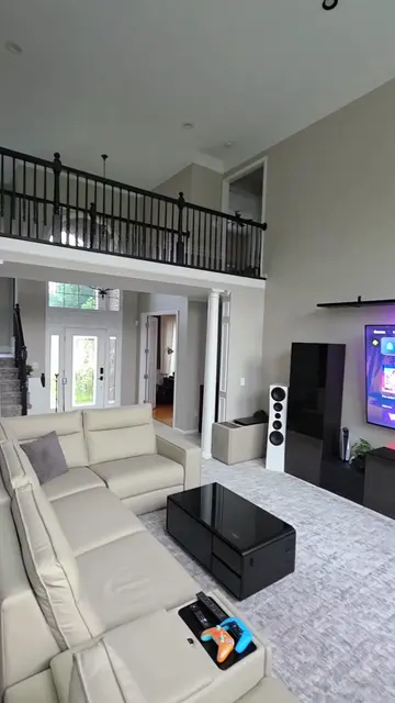 MY NEW HOUSE HAS A BONUS GAME ROOM ✌️👽 For now this will be my cozy gaming spac
