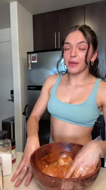 This method changed my life I stg!! 400 degrees for 18-20 min in the air fryer. 