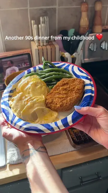 Tonight was Shake ’N Bake pork chops with homemade scalloped potatoes and green 