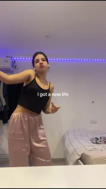 Guys it's so hard to find old videos of myself whyyy #evaspilates #transformatio