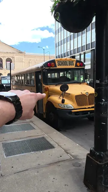 Inside Iconic Yellow School Bus In Chicago, USA #usa #chicago #travel #traveltik