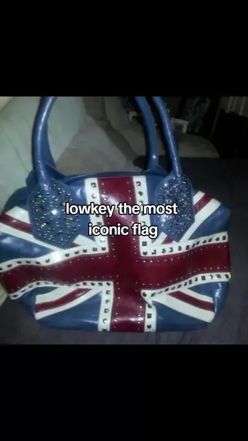 argue with the wall #foryou #uk #british #flag #blowthisup Credits: @Denna˙𖤓 