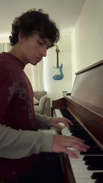 I’m not in love. #10cc #piano