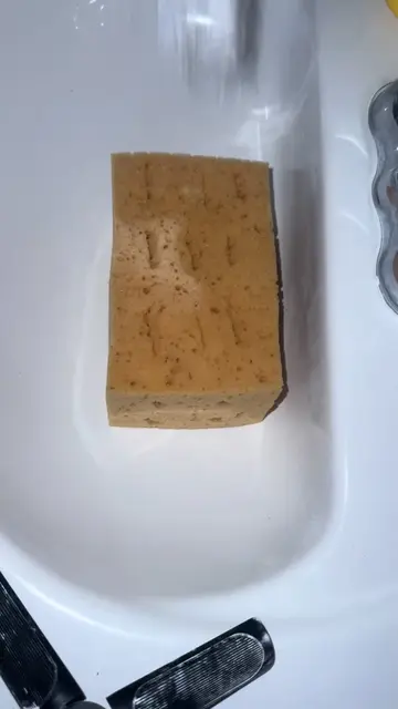 Some dry squeezes !! I couldn’t resist and added some water after though. It sme