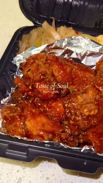 When the thai chili wings glisten 🌶️ ✨🫦 . . . . #njeats #tasteofsoul  #thaichi