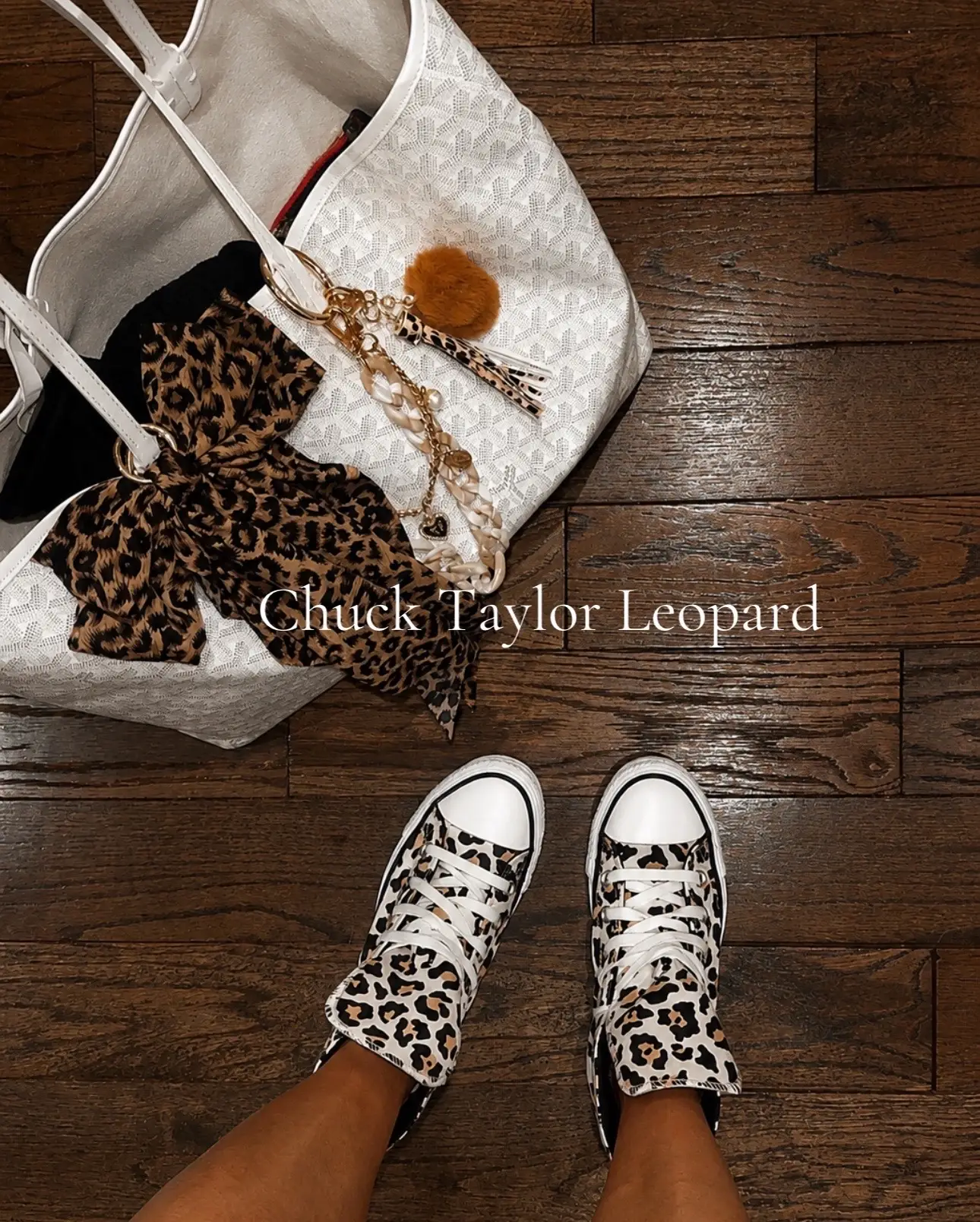 Leopard is the new neutral, and these Chuck Taylor high tops prove it. 🤎🐆 They