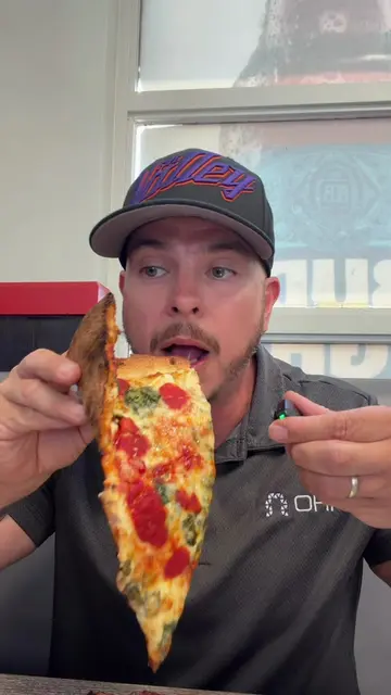Trying my favorite pizza spot in the valley and it might as well be the best piz