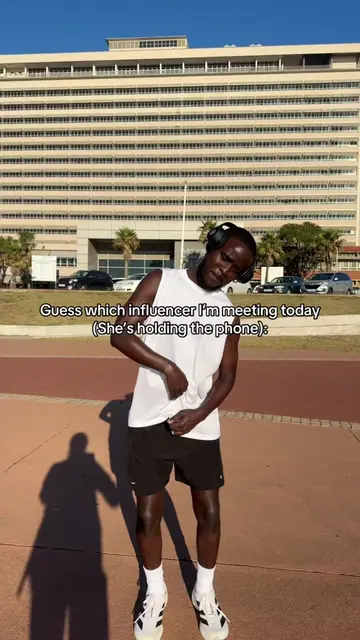 She goes to UCT😏 wink wink #maleinfluencer #genz #tiktoksouthafrica🇿🇦 #guess 
