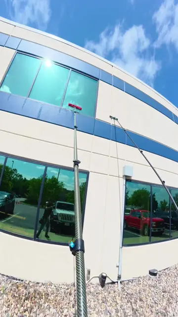 Cleaning 2nd Story Windows In 90° With 40 MPH Winds With 30 Ft Poles & Squeegees