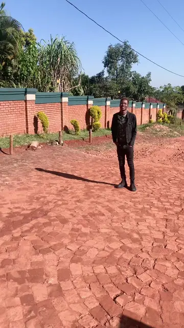 Napfa huchipfi ndi jola na muthu wanu ni tou khaidza fhedzi zwa uri ni do ntwa ,