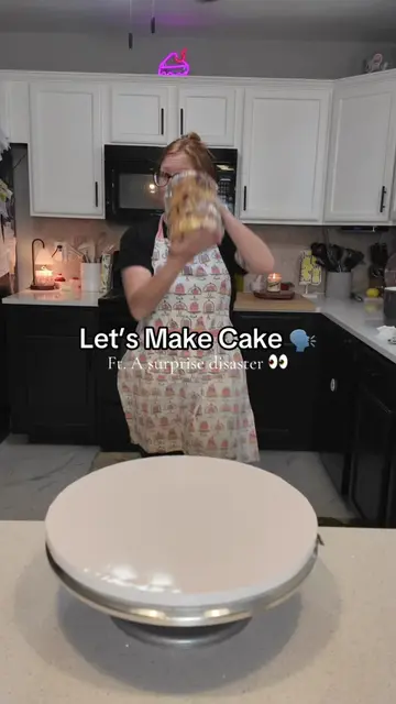HOW DID I KNOW THIS WOULD HAPPEN???  6” lemon blueberry cake (recipe posted on m