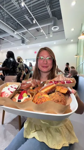 🥐✨ A new bakery worth the drive! ✨🥐 Tous les Jours is officially open in Downe
