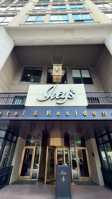 📌 Click the link above to book ! One of the BEST hotel options if you’re thinki