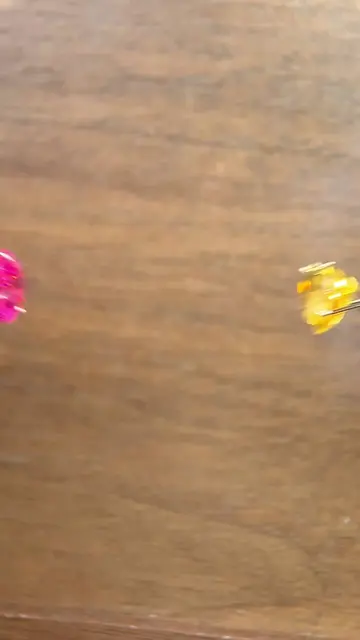 what will happened when a fight between a spinel and a yellow sapphire? watch to