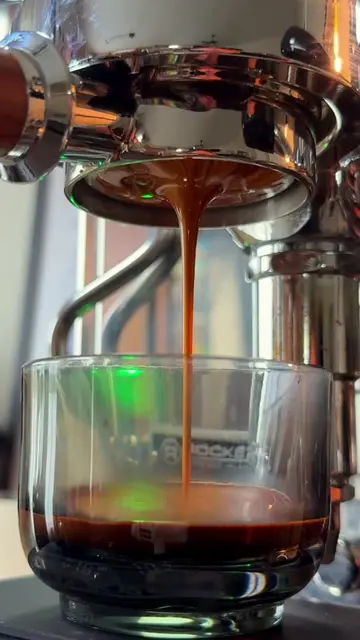 Great espresso isn't about the machine 🤯 single origin, low acidity, tastes lik