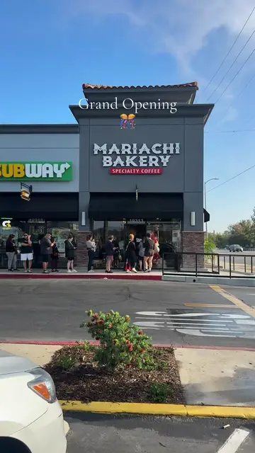 👀 NEW GRAND OPENING today in 📍RESEDA  ! @Mariachi Bakery 🎊 everyone has been 