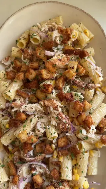 Honey mustard chicken pasta salad 🥗  The perfect meal prep, weeknight meal or B