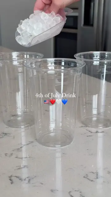 The easiest 4th of July drink you need to try! 🇺🇸❤️💙 ✨ 1/3 cup grenadine 🥤 1