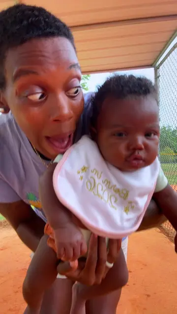 She Speaks🥹🥰  #funmom #cutebaby #goodvibes #prettyface #momanddaughtergoals 