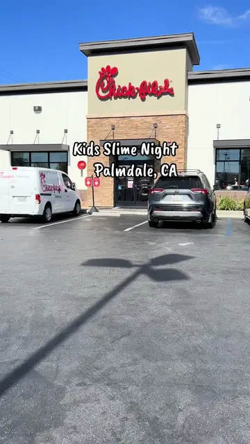 I didn’t know @Chick-fil-A had  kids nights on Fridays! This time is was a slime