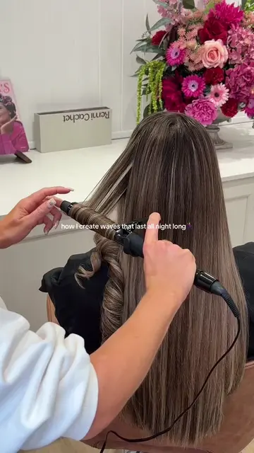 Soft glam waves that last for days 🤌🏼💫🩷 #waves #hair #hairtok #hairstylist #
