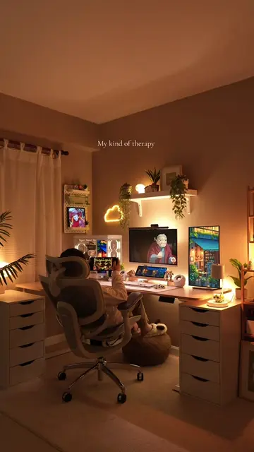 this is my favorite night 🌙 nothing loud, just peace 🤍 #cozydesk #cozyvibes #g