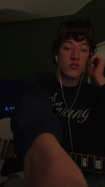 PRETTY WHEN YOU CRY. #guitartok #lanadelrey #prettywhenyoucry 